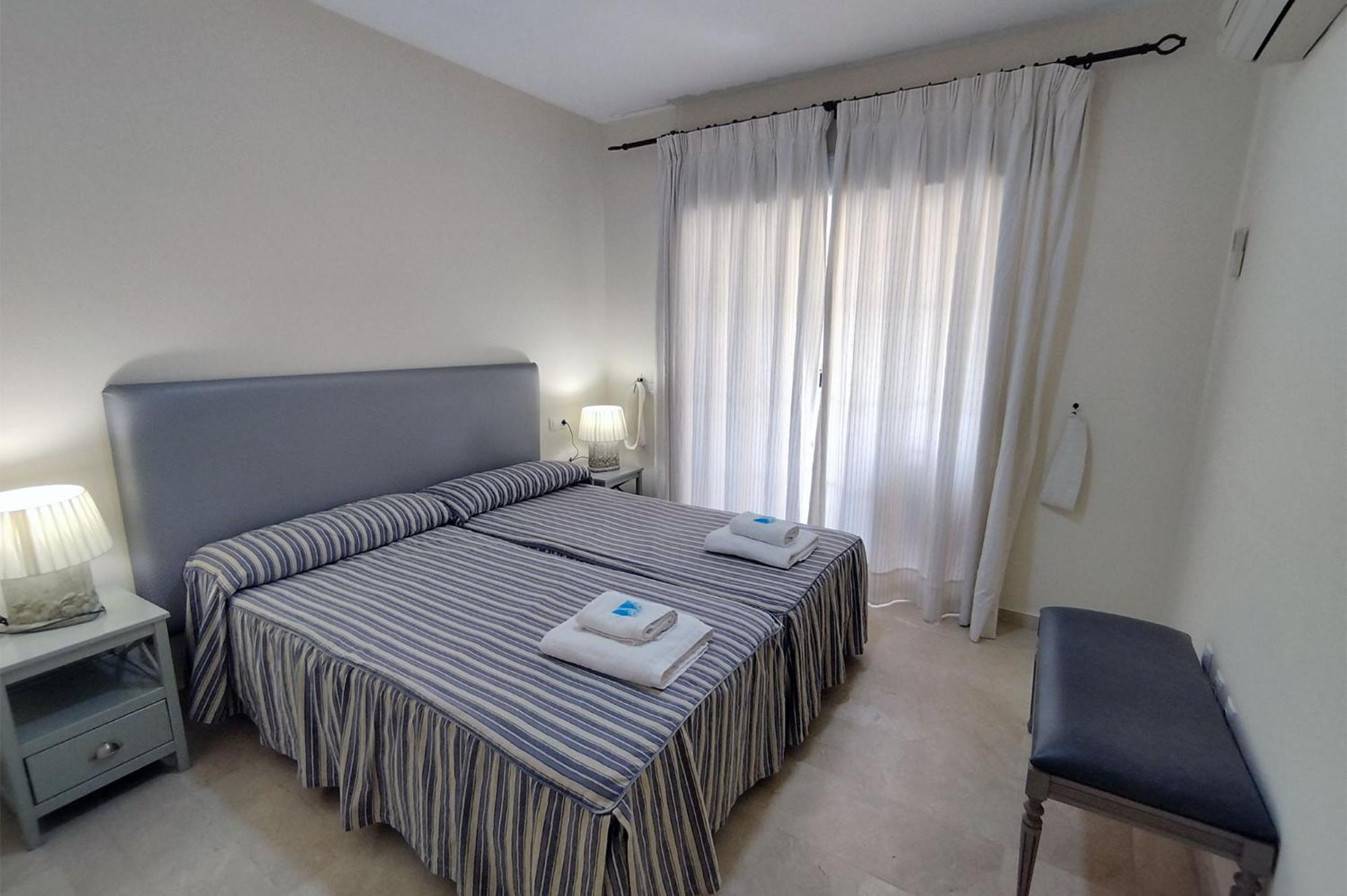 Apartamento Puertosol Estepona Exterior photo